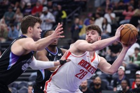 九游下载-关键时刻里尔调整名单以备社区盾；豪取连胜环节打磨；态度坚定；阵容厚度经受考验的简单介绍